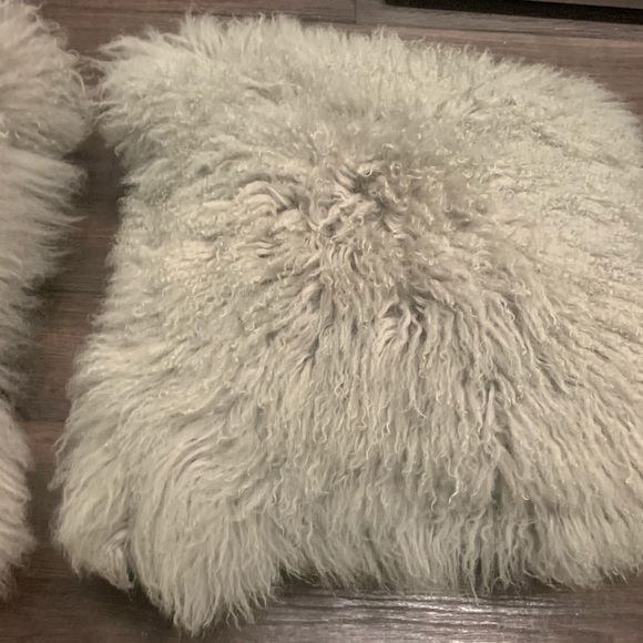 Crate & Barrel Silver 23" covers sold as a pair⭐️ - Picture 2 of 9